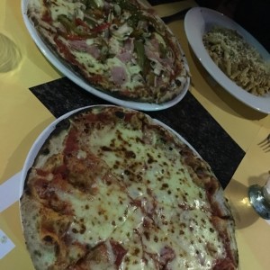Pizza margarita - 4 estaciones y pasta Emiliana
