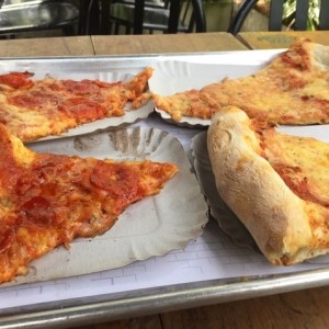 pizza margarita y pepperoni
